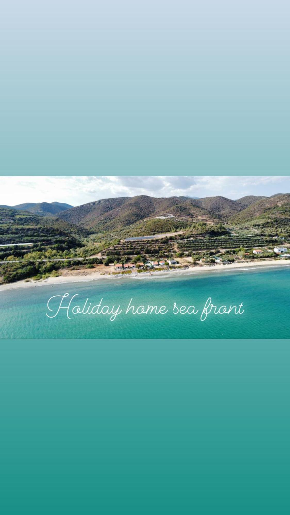 Holiday Home Sea Front Loutra Elevtheron Bagian luar foto